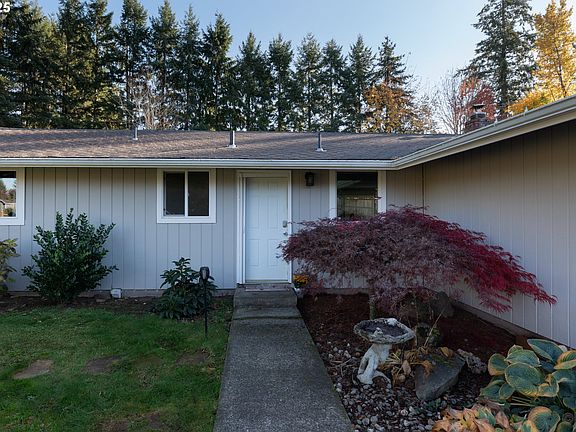 4th image of 17000 SE Forest Hill Dr