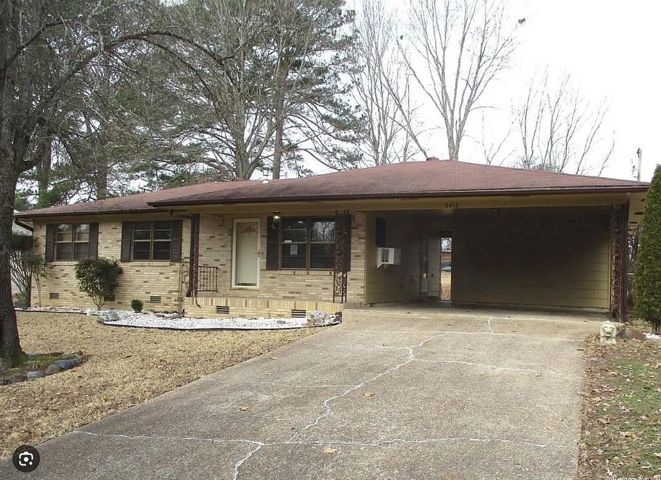 3 bed, 1.5 bath, 1080 sqft, $1,400 — Photo 2