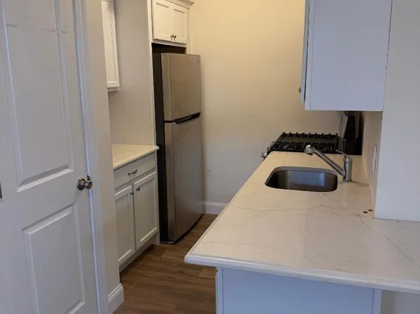 73 Hemlock St #1, Staten Island, NY 10309