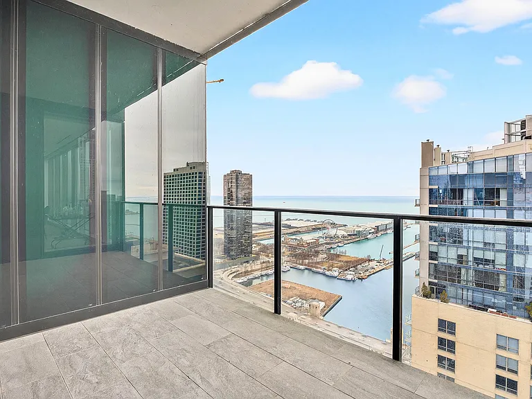 363 E Wacker Dr #3709 — Photo 24