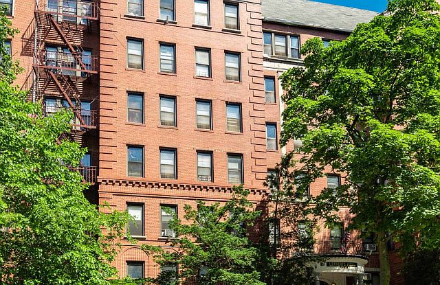 2nd image of 83-10 Lefferts Blvd #2