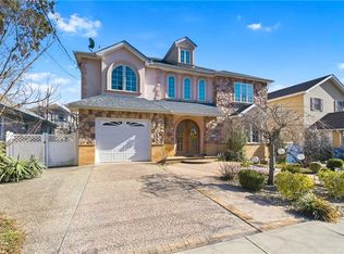 88 Hillcrest St, Staten Island, NY