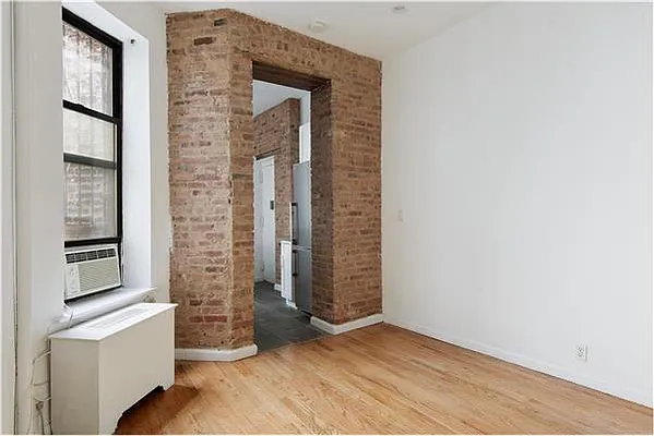 Rented by Weinstein Realty Group | media 15