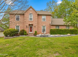 231 Country Run Cir, Powell, TN 37849