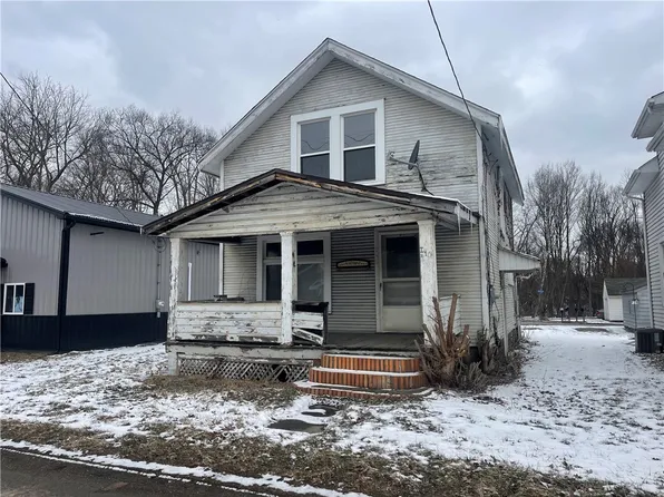 140 Portersville Rd, Ellwood City, PA 16117