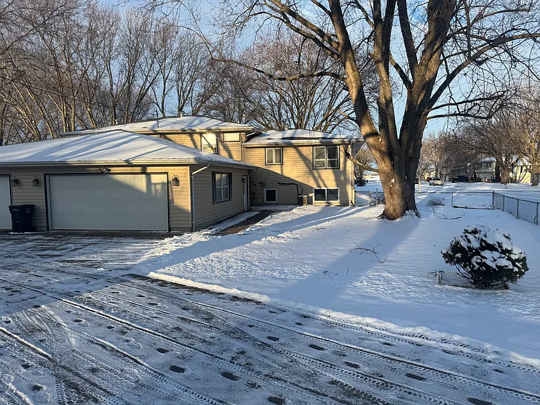 1401 Spartan Ave — Photo 4