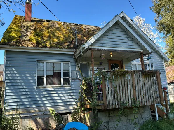 5915 Harlow Dr, Bremerton, WA 98312