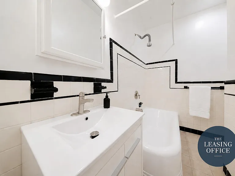 1154 1st Ave #2A — Photo 7