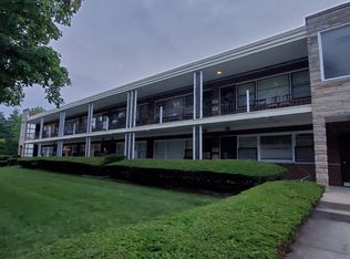 1005 N Harlem Ave APT D, Oak Park, IL 60302