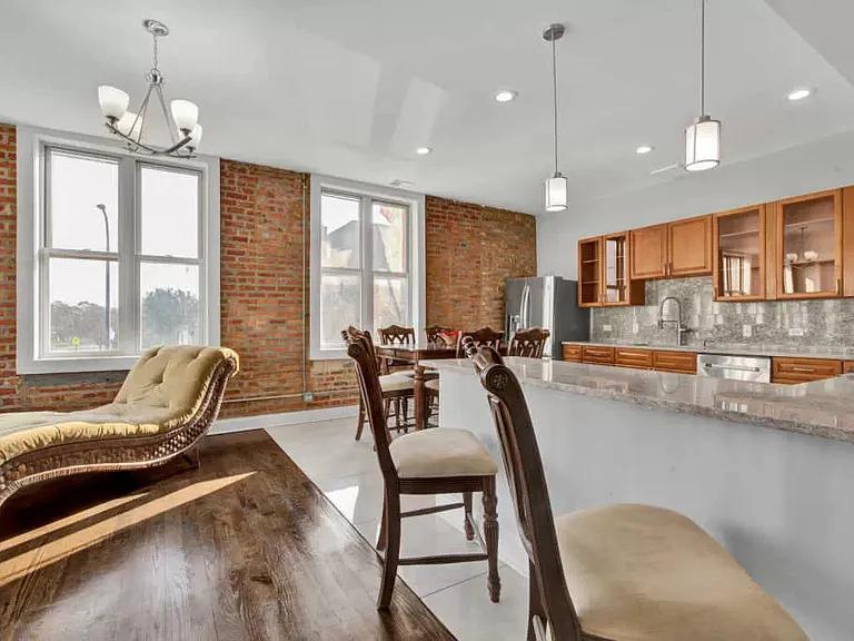 7400 S Stony Island Ave — Photo 5