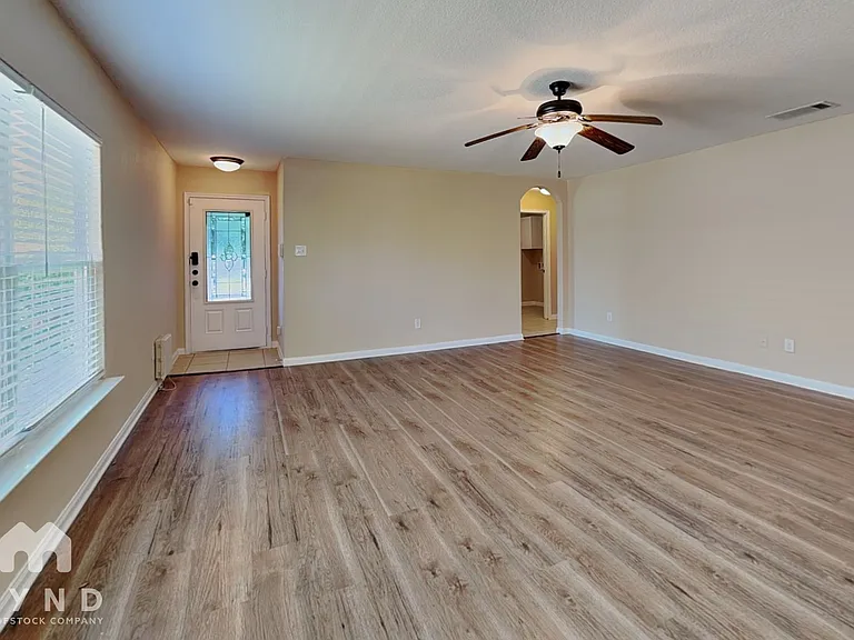 1680 Amy Dr — Photo 4