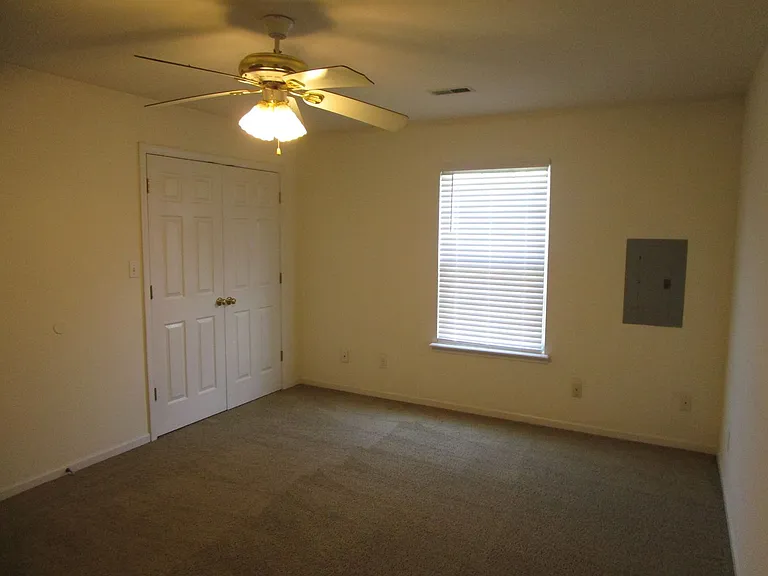 1704-1706 Juniper Dr — Photo 6
