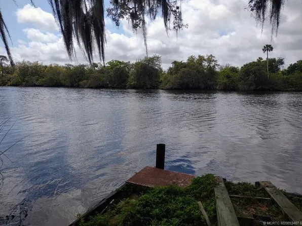 22 Quintana Roo Lane, Port St Lucie, FL 34952