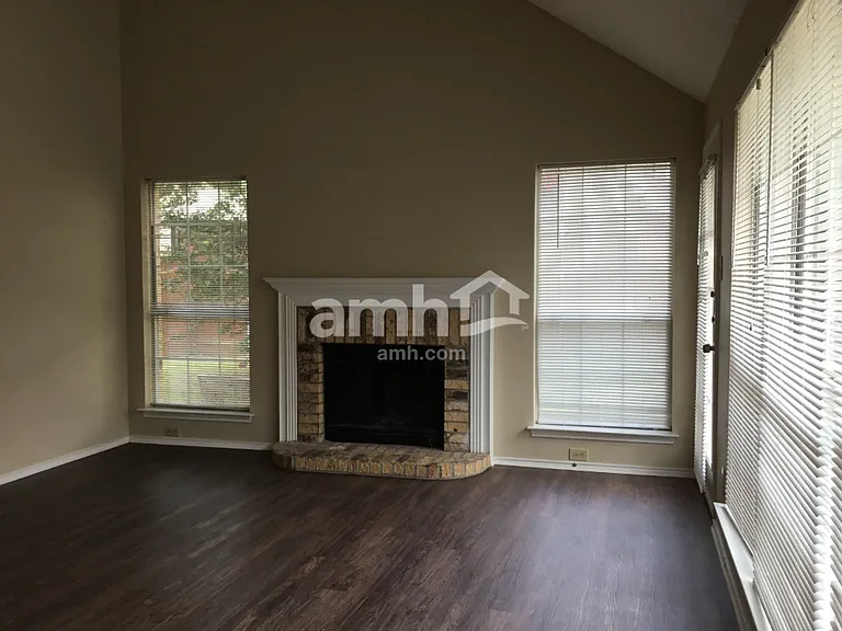 923 Plantation Dr — Photo 7