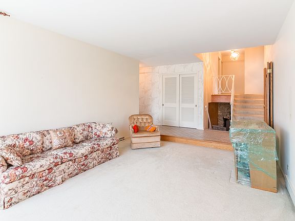 3rd image of 7011 W Georgia Dr