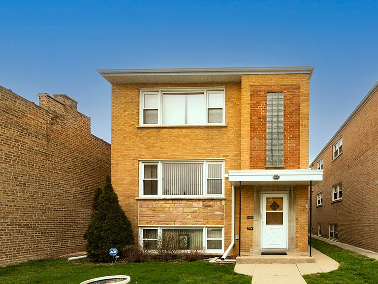 Elston — Photo 1