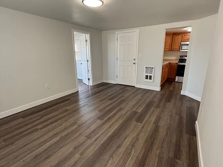 819 Pine St — Photo 6