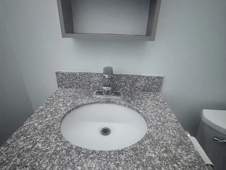 318 Spruce St #406 — Photo 11
