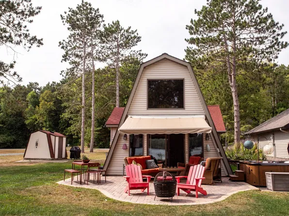 926A Sunrise Beach Dr, Amery, WI 54001