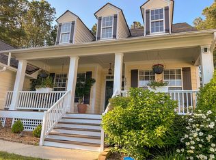 102 Grahamwood Ct, Cary, NC 27519