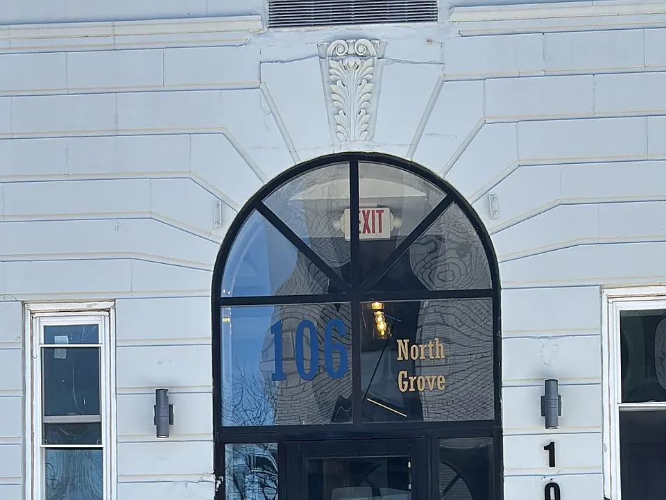 108 N Grove St #2