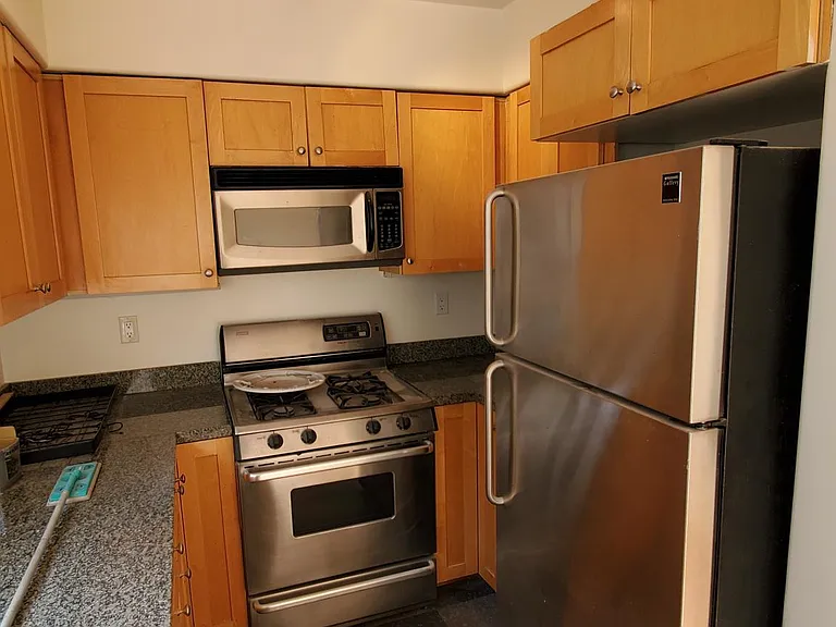 336 Harriet St #2 — Photo 14