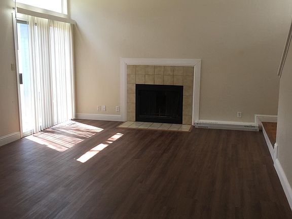 Living room & fireplace