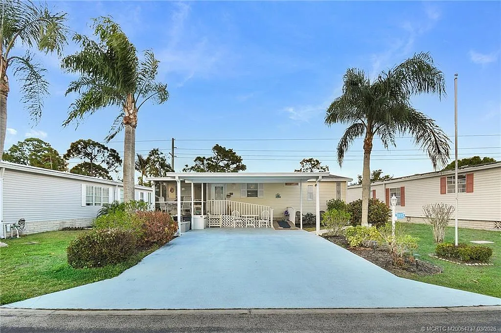 2 bed, 2.0 bath, 1150 sqft, $1,750 — Photo 1