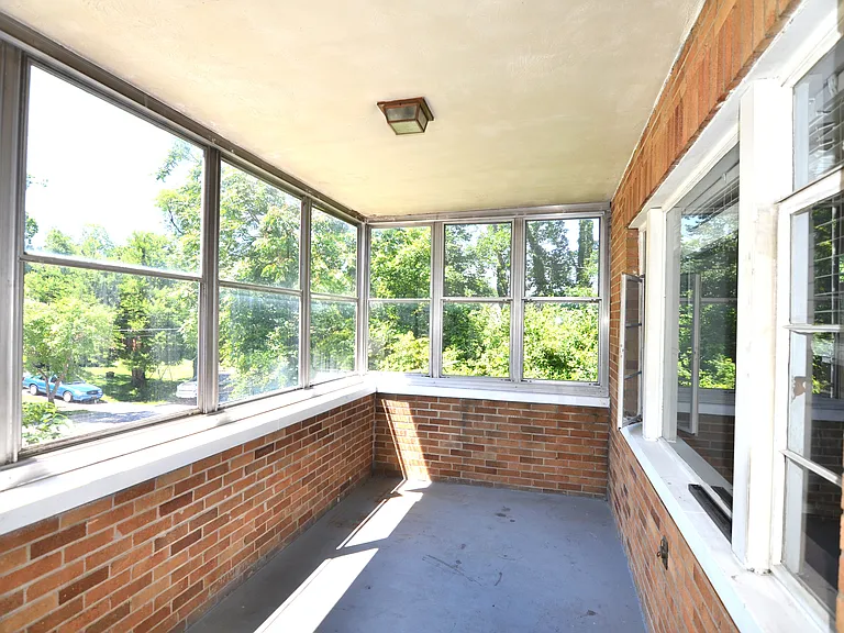 4028 Ledgewood Dr — Photo 20