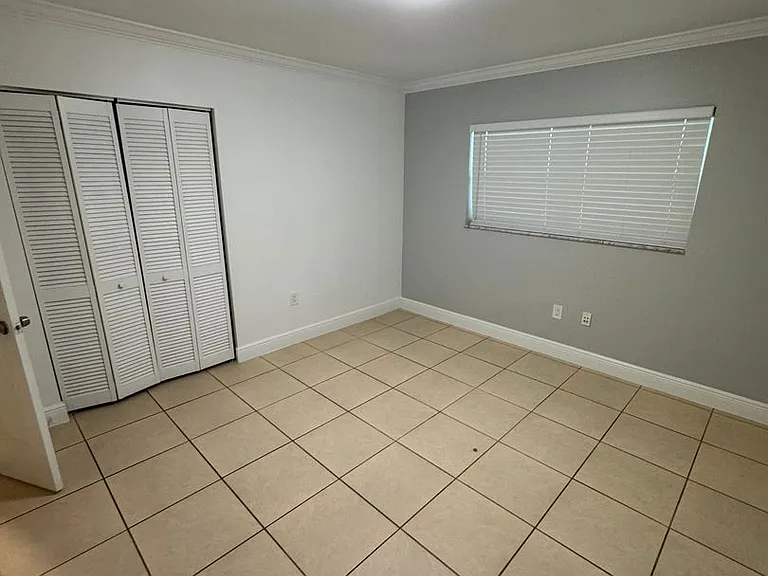 2536 Van Buren St — Photo 17