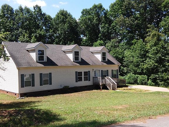 3rd image of 129 Fox Run Dr