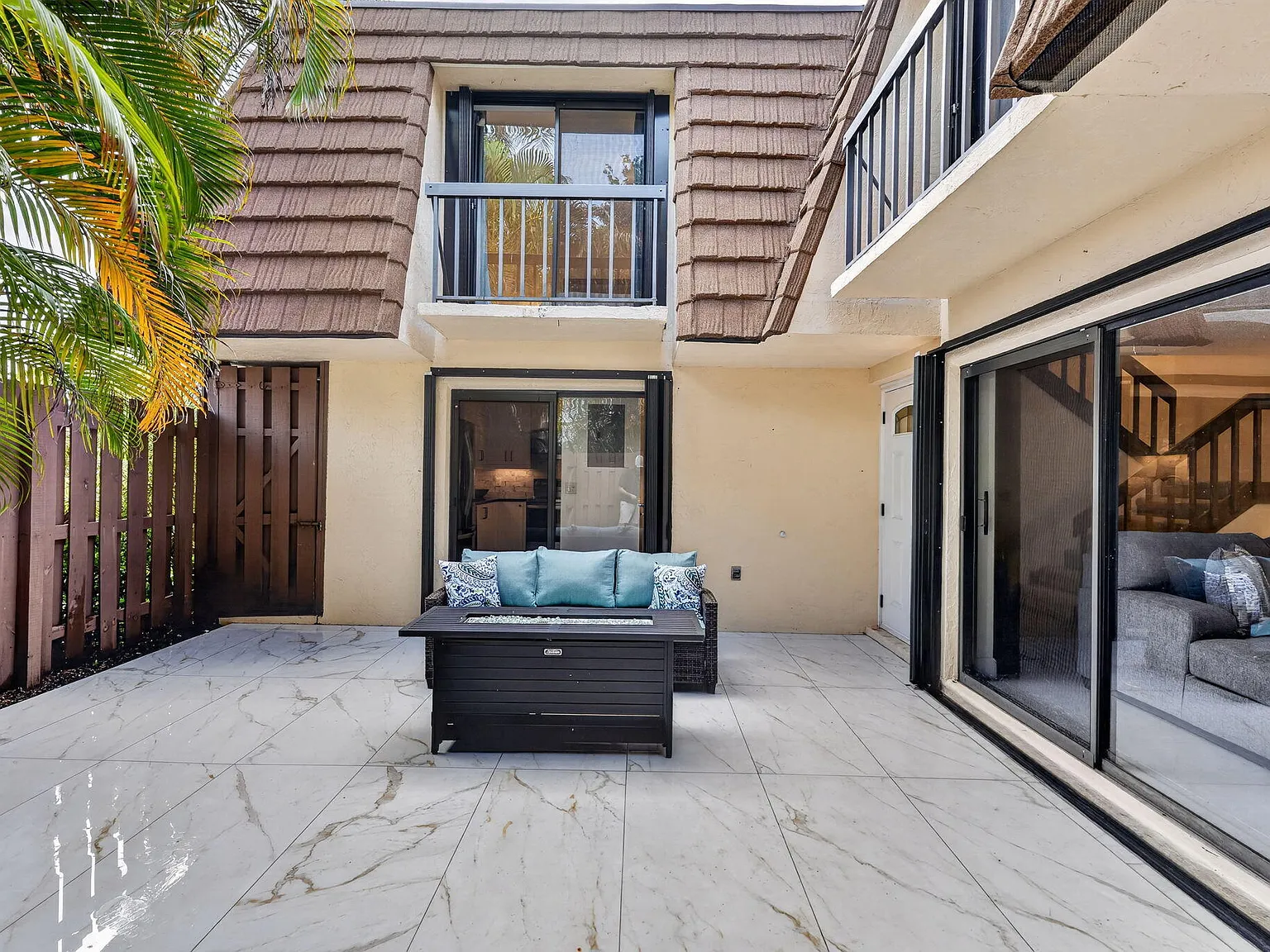2 bed, 2.5 bath, 1470 sqft, $5,500 — Photo 4