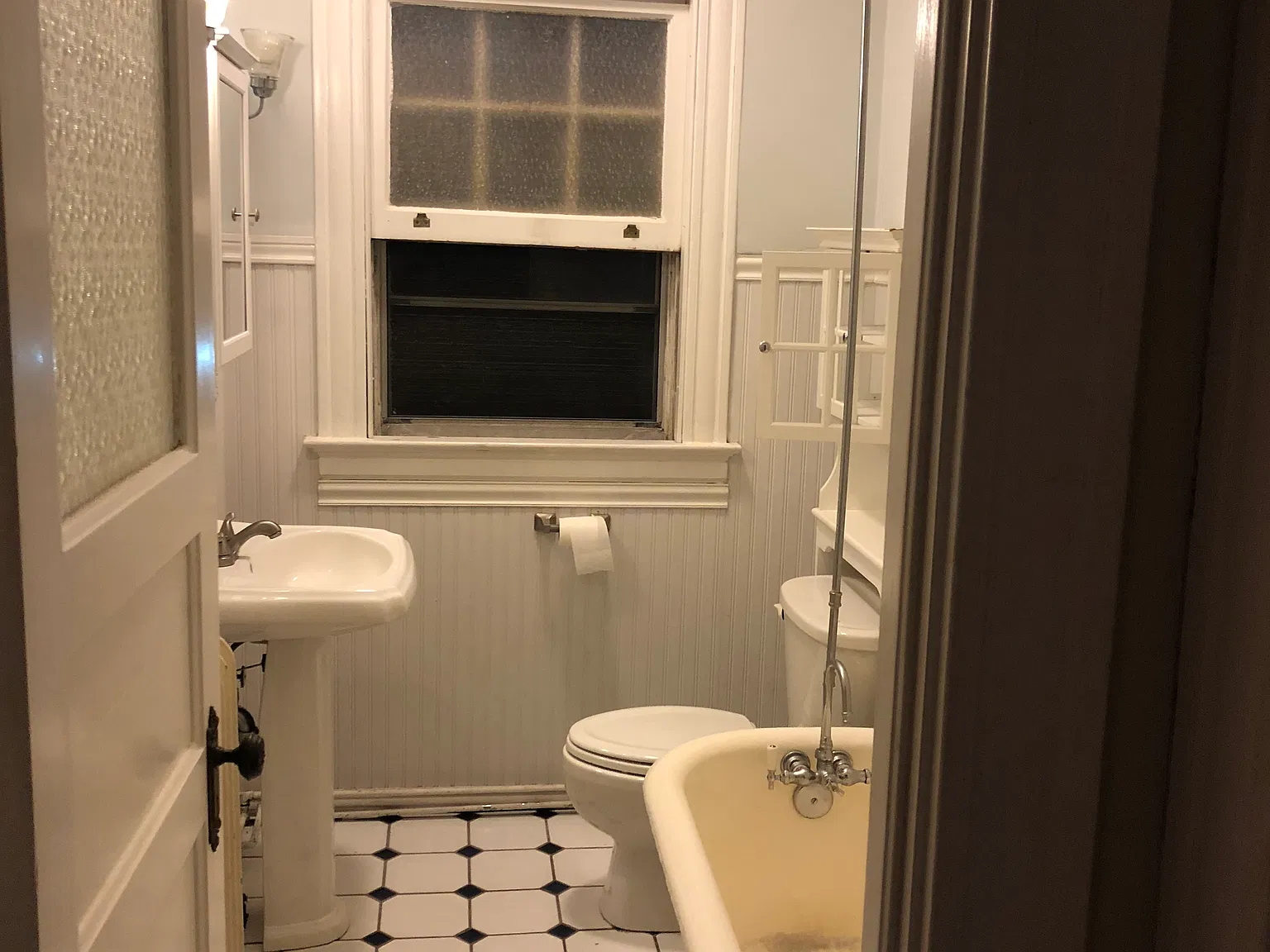 2 bed, 1400 sqft, $1,950 — Photo 4