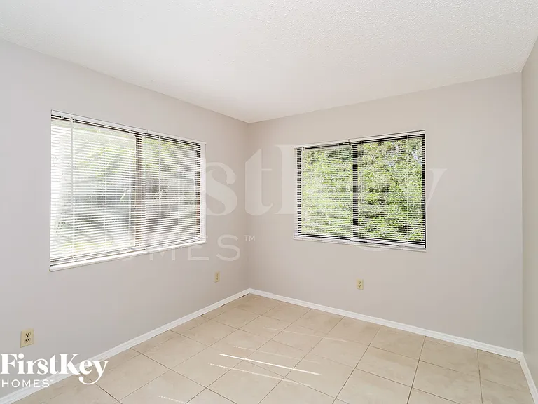 814 Yacolt Rd SE — Photo 11