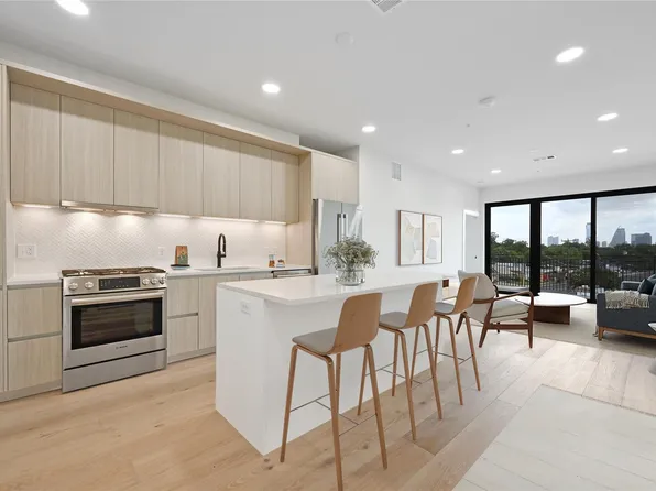 2209 S 1st St #309, Austin, TX 78704