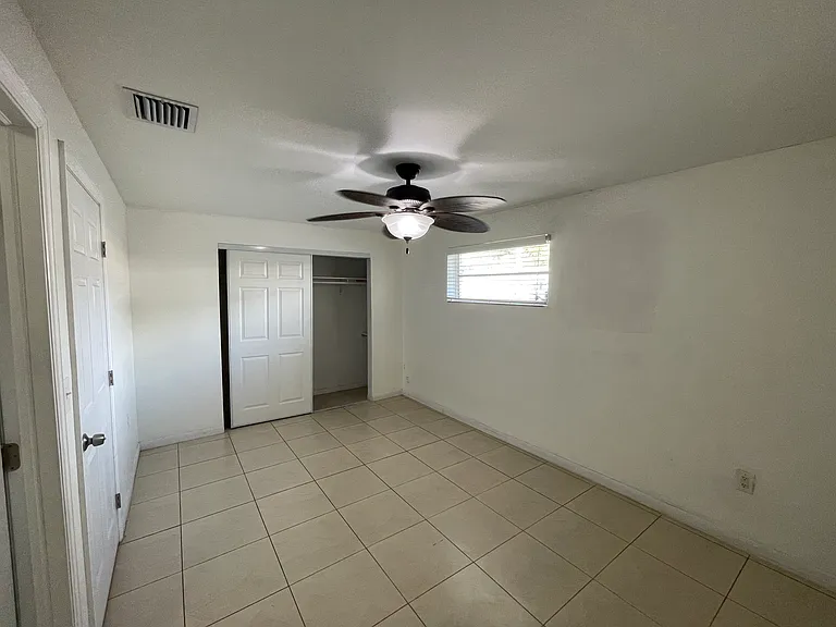 7212 NW 4th St #C — Photo 2