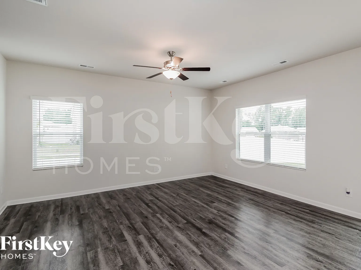 4 bed, 2.5 bath, 1841 sqft, $2,170 — Photo 3