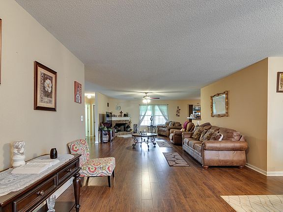 3rd image of 4605 Hughes Meadow Dr
