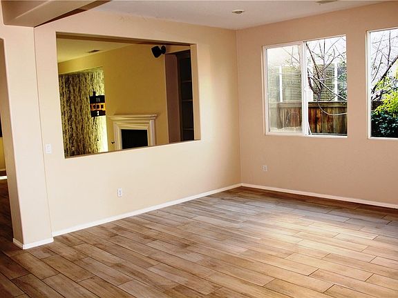 5th image of 29097 Bluestone Dr