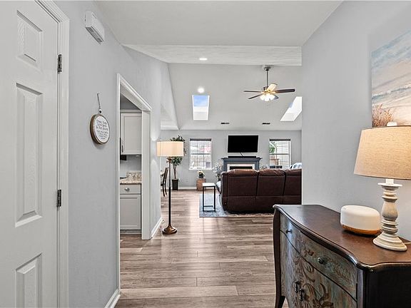 3rd image of 2712 Renaissance Way