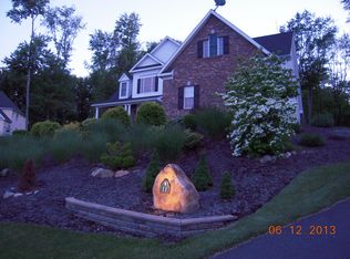 11 Pondview Ln, Southwick, MA 01077