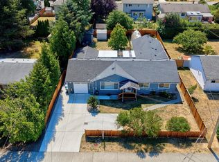 375 Temple St, Parksville, BC V9P 1C9