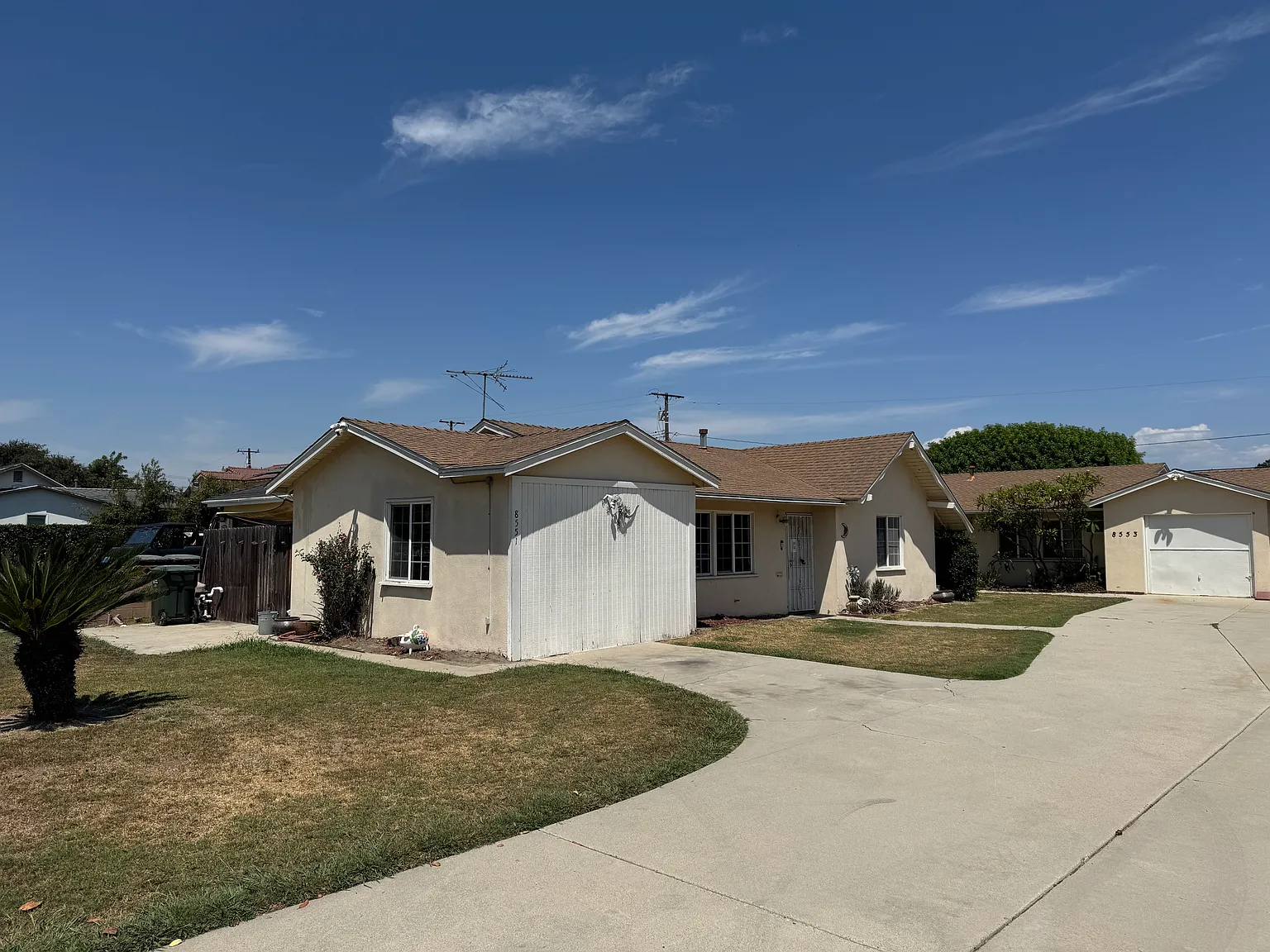 2 bed, 900 sqft, $2,750 — Photo 1