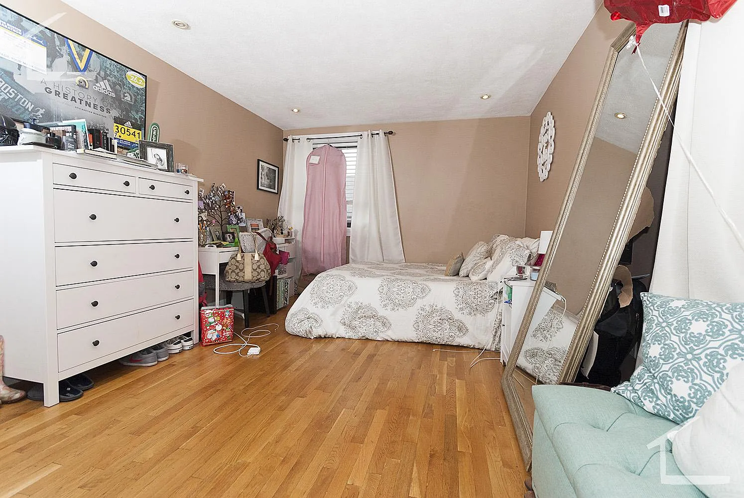 1 bed, 1.0 bath, 550 sqft, $2,400 — Photo 4