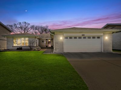 905 W Palm Dr, Mount Prospect, IL, 60056