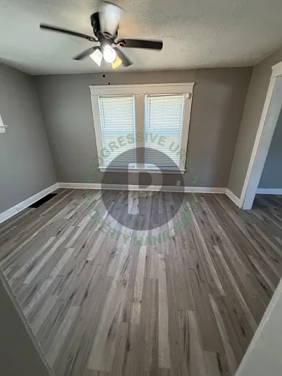 7700 Goodman Ave — Photo 9