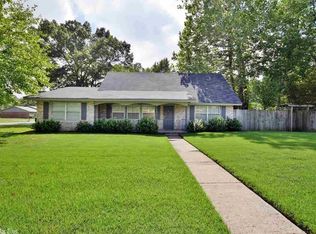 1801 Hillman St, Conway, AR 72034