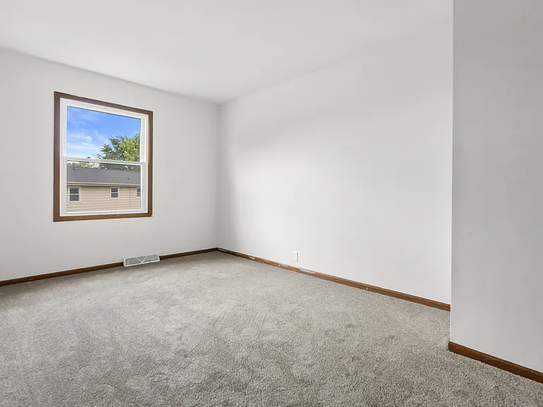 11208 W Forest Home Ave #11210 — Photo 7