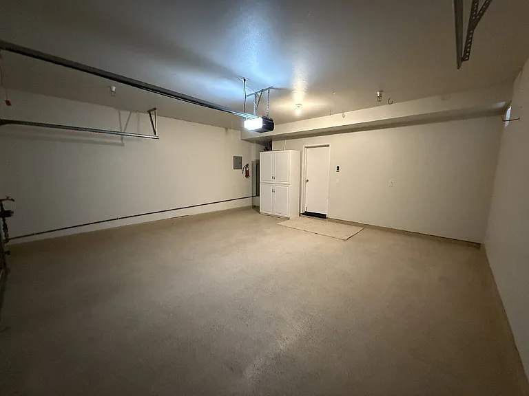 6446 Alexandri Cir — Photo 29