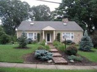 761 Crosswicks Rd, Jenkintown, PA 19046
